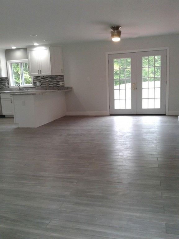 356 New Boston Road Fairhaven, MA 02719 - Photo 7 of 19 Gallery Image 7