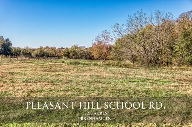 a view of a yard with an outdoor space