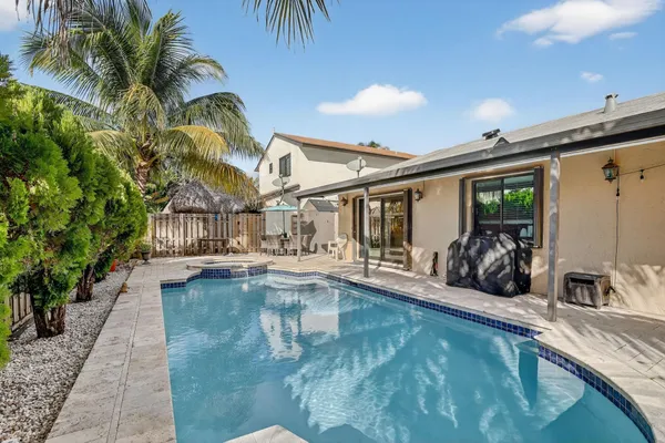 $4,200 | 691 Willow Grove Terrace, Davie, FL 33325