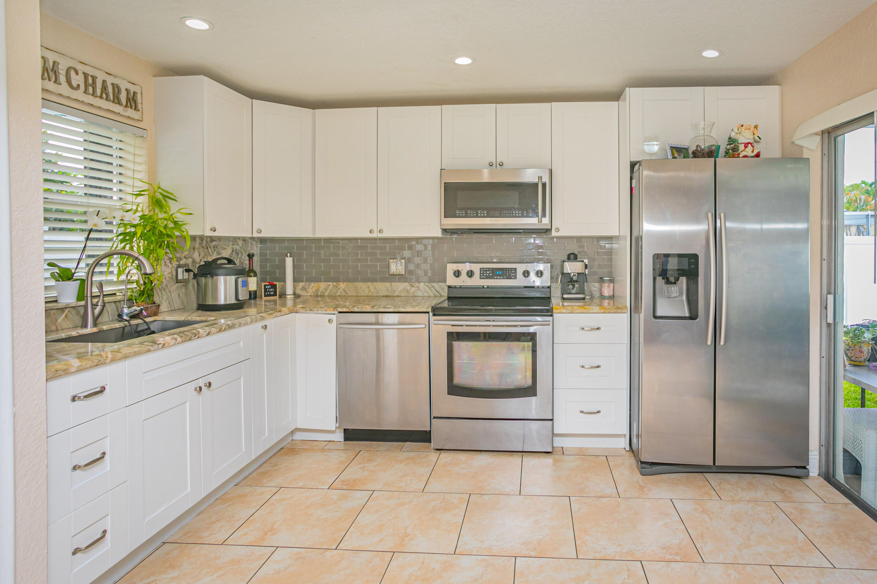 9237 Southwest 18th Street Boca Raton, FL 33428 - Photo 10 of 33 Kitchen