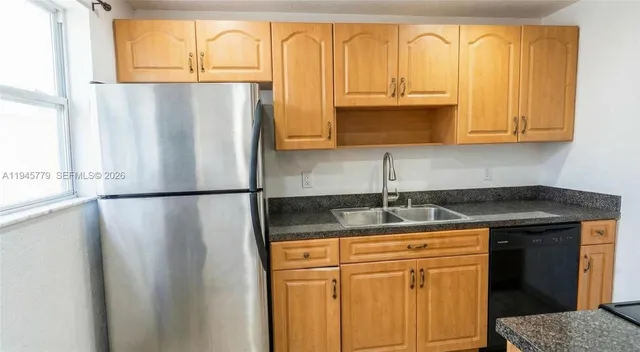 $2,850 | 235 Antilla Avenue, Unit 12, Coral Gables, FL 33134