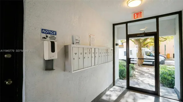 $2,850 | 235 Antilla Avenue, Unit 12, Coral Gables, FL 33134