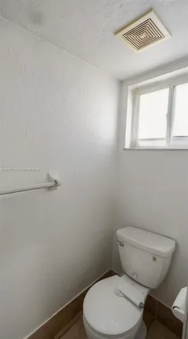 $2,850 | 235 Antilla Avenue, Unit 12, Coral Gables, FL 33134