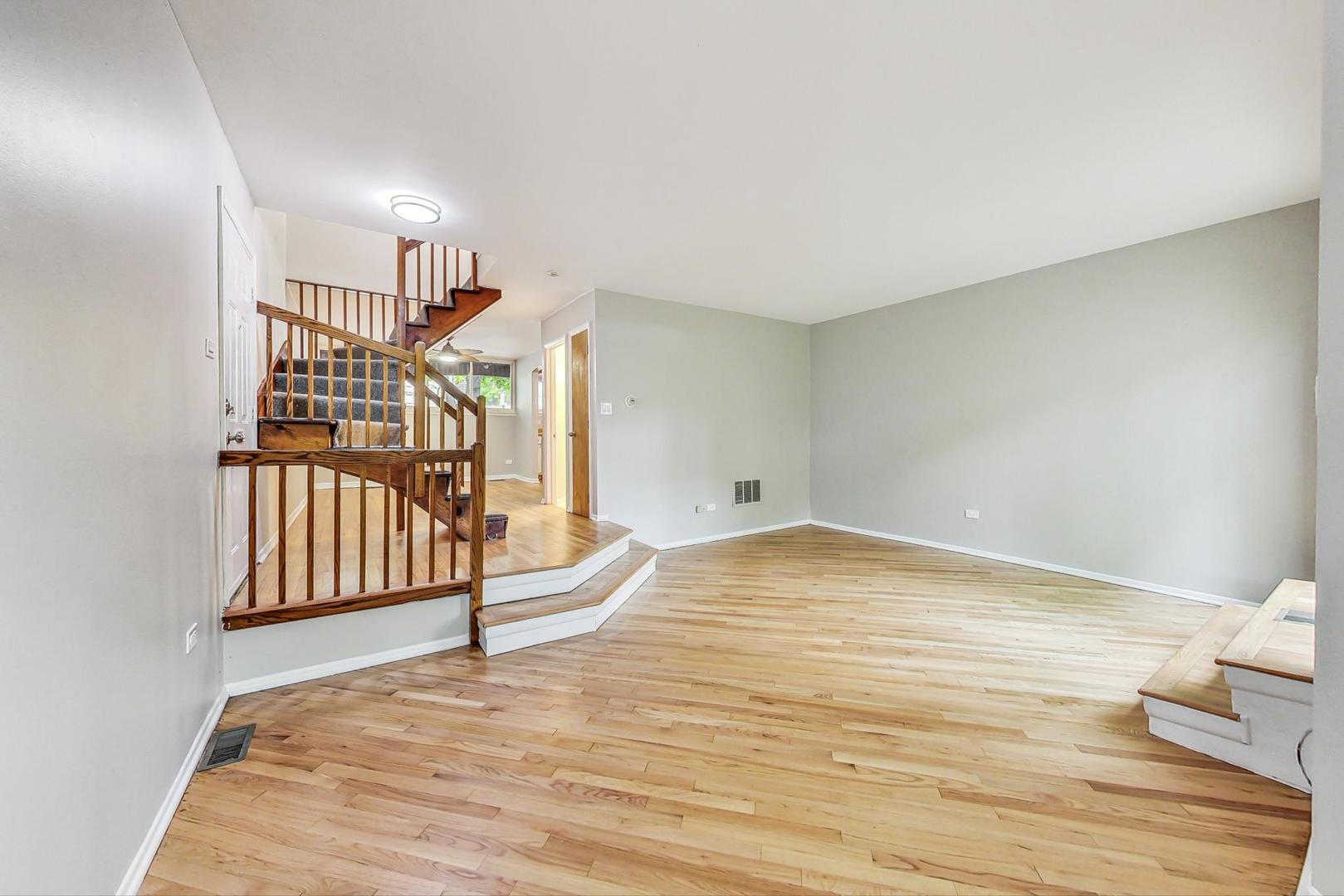 809 South Racine Avenue Chicago, IL 60607 - Photo 4 of 32 Gallery Image 4