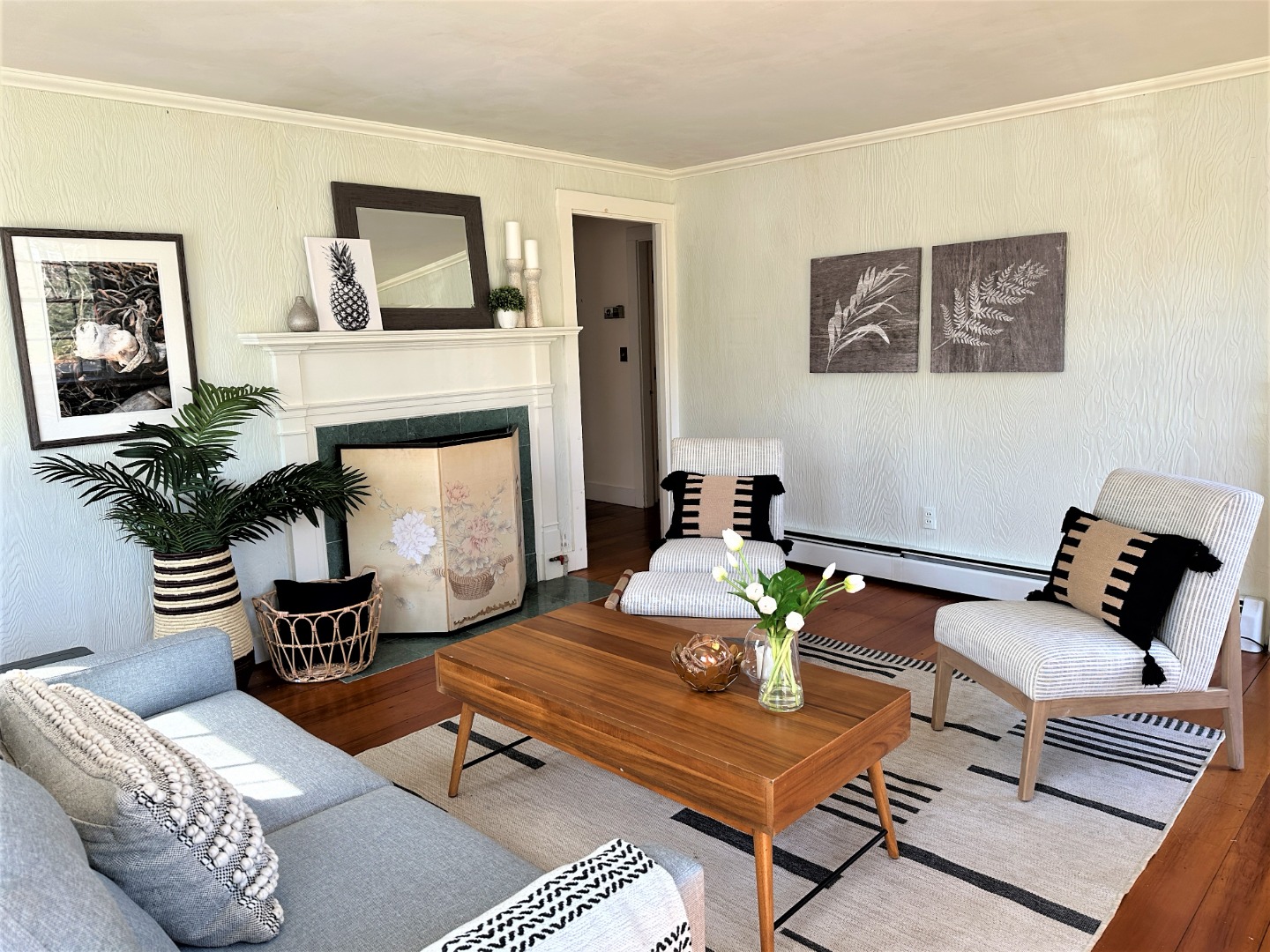 45 Pine Tree Lane Vineyard Haven, MA 02568 - Photo 10 of 25 a living room with furniture and wooden floor