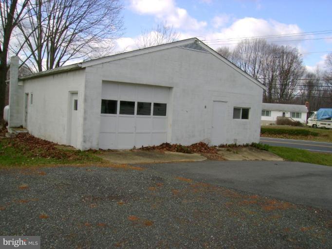 240 Bowie Shop Road Huntingtown, MD 20639 - Photo 2 of 10 Workshop