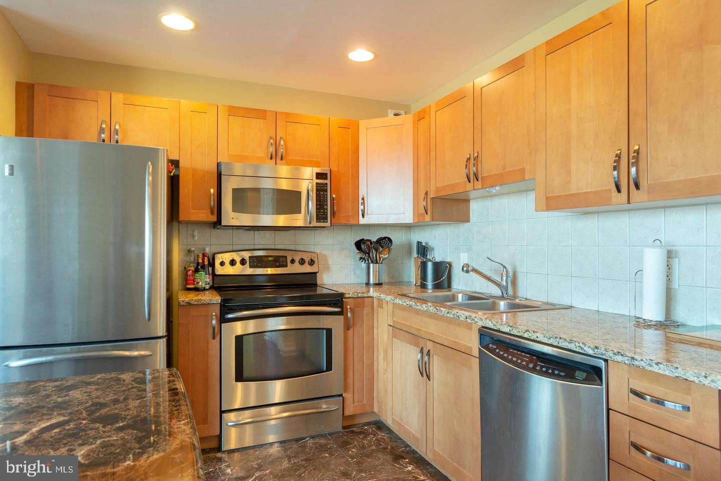901 North Penn Street, Unit R1107 Philadelphia, PA 19123 - Photo 7 of 20