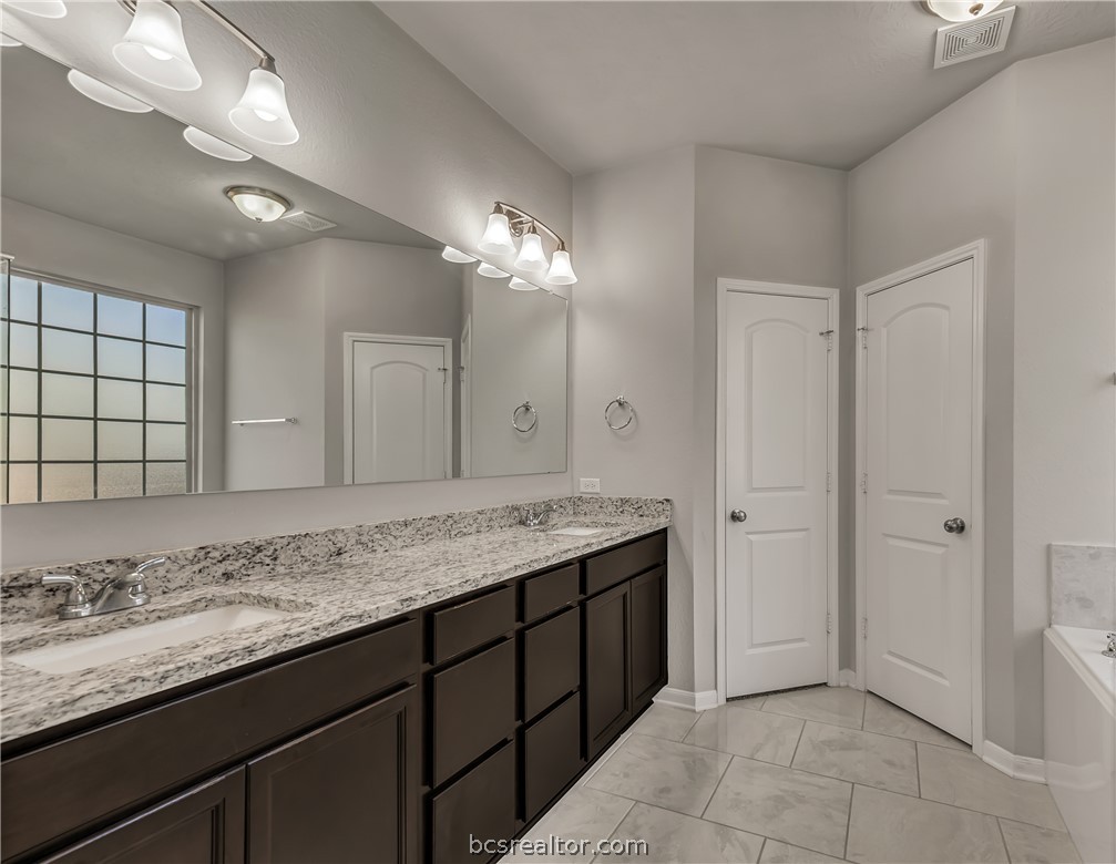 2000 Viva Road Bryan, TX 77807 - Photo 17 of 34 Gallery Image 17
