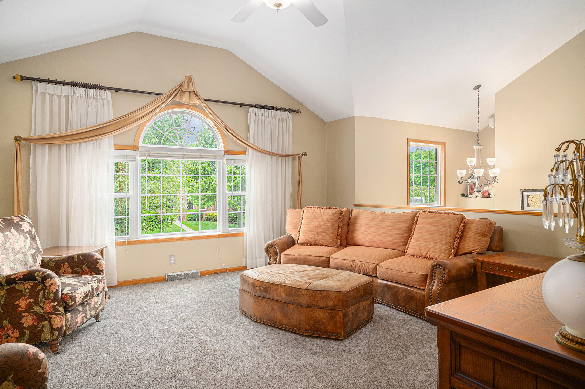 426 Chadwick Circle Valparaiso, IN 46385 - Photo 6 of 36 2038x1356