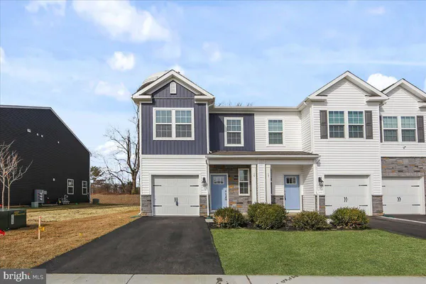 $2,725 | 15 Alexander Way, Westampton, NJ 08060