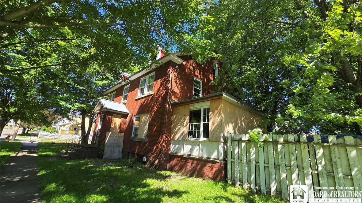 314 Harding Avenue Jamestown, NY 14701 - Photo 2 of 27