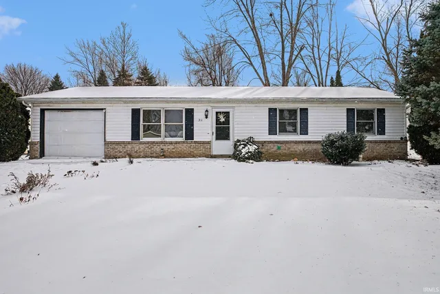 $179,900 | 311 West Hillside Drive, Syracuse, IN 46567