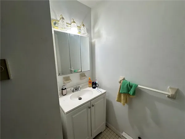 $249,000 | 200 Manville Hill Road, Unit 8, Cumberland, RI 02864