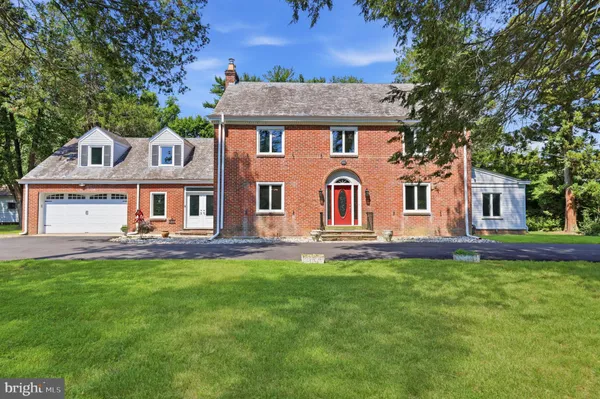 $1,350,000 | 2007 Makefield Road, Yardley, PA 19067
