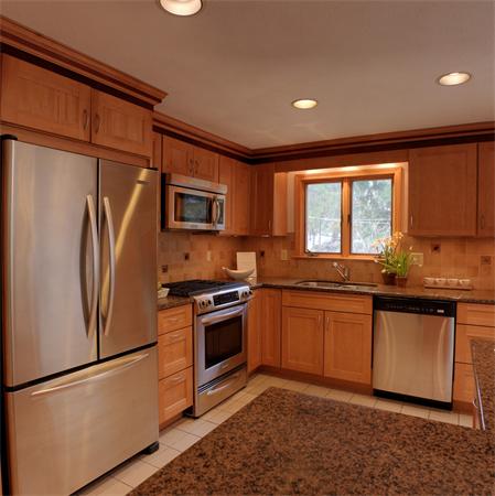 77 Colonial Road Sudbury, MA 01776 - Photo 3 of 12 Gallery Image 3