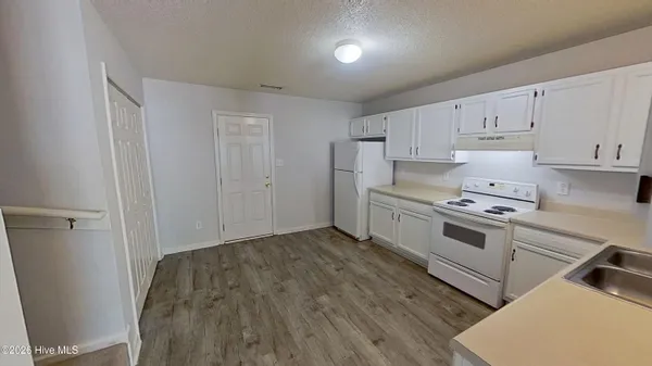 $1,225 | 331 Bracken Place, Jacksonville, NC 28540