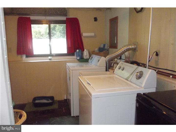 723 Cypress Road Warminster, PA 18974 - Photo 17 of 20 Gallery Image 17