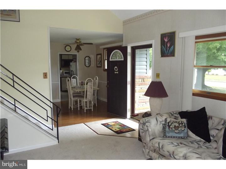 723 Cypress Road Warminster, PA 18974 - Photo 3 of 20 Gallery Image 3