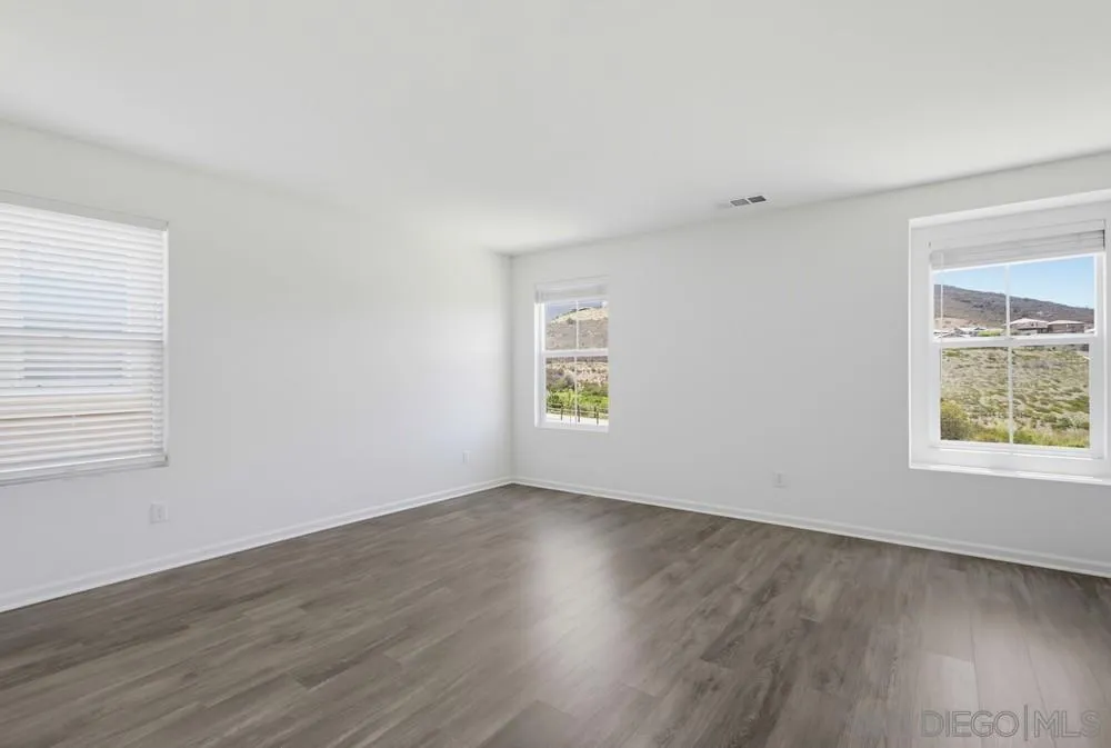 1013 Crestline Road San Marcos, CA 92069 - Photo 28 of 58 Primary Bedroom