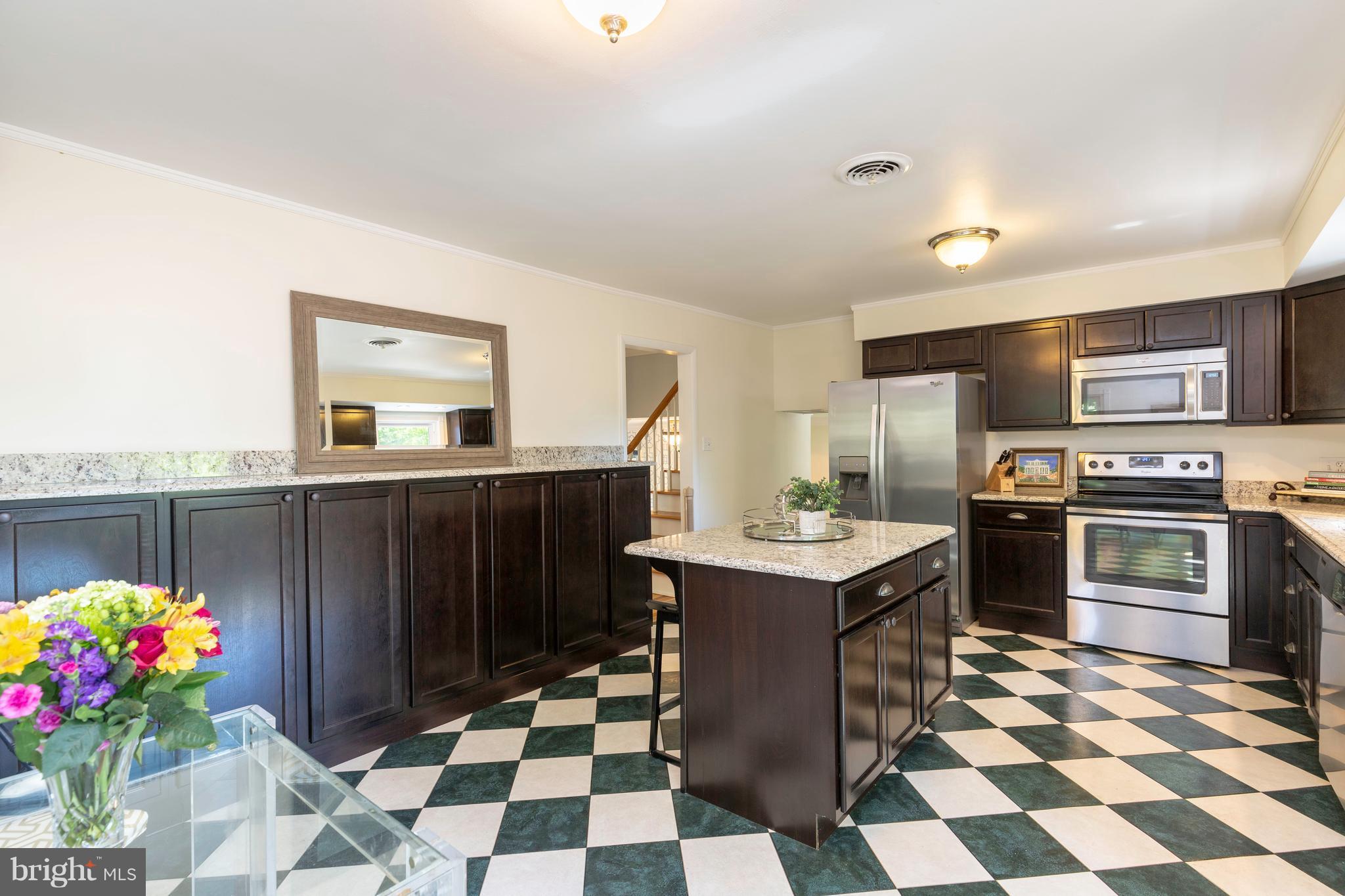 2614 Ogleton Road Annapolis, MD 21403 - Photo 6 of 30 Updated kitchen w/ new stainless steel appliances