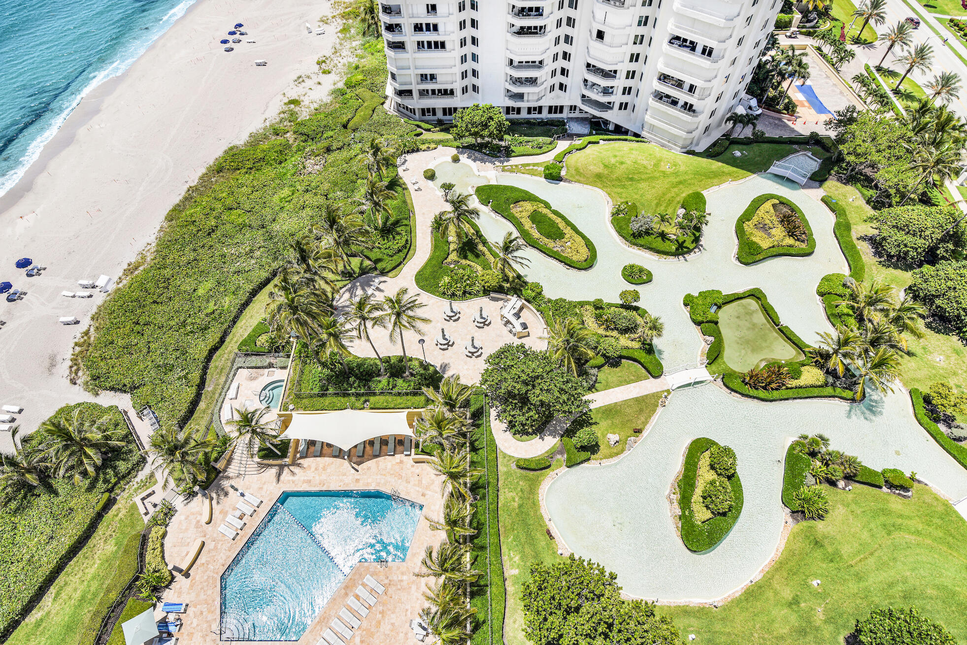 500 South Ocean Boulevard, Unit 2008 Boca Raton, FL 33432 - Photo 52 of 54 Swiming Pool and gardens view
