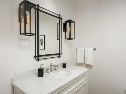 $7,377,000 | 75 Rolling Hills Road, Tiburon, CA 94920