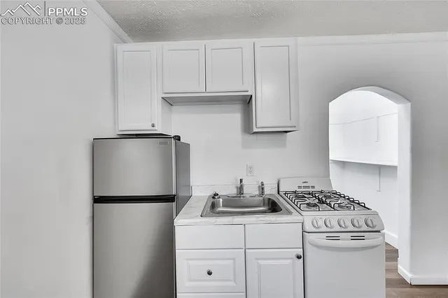 a view of outdoor space with city view