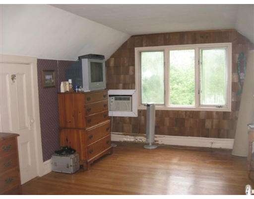 189 Manthorne Road Boston, MA 02132 - Photo 15 of 16 Gallery Image 15