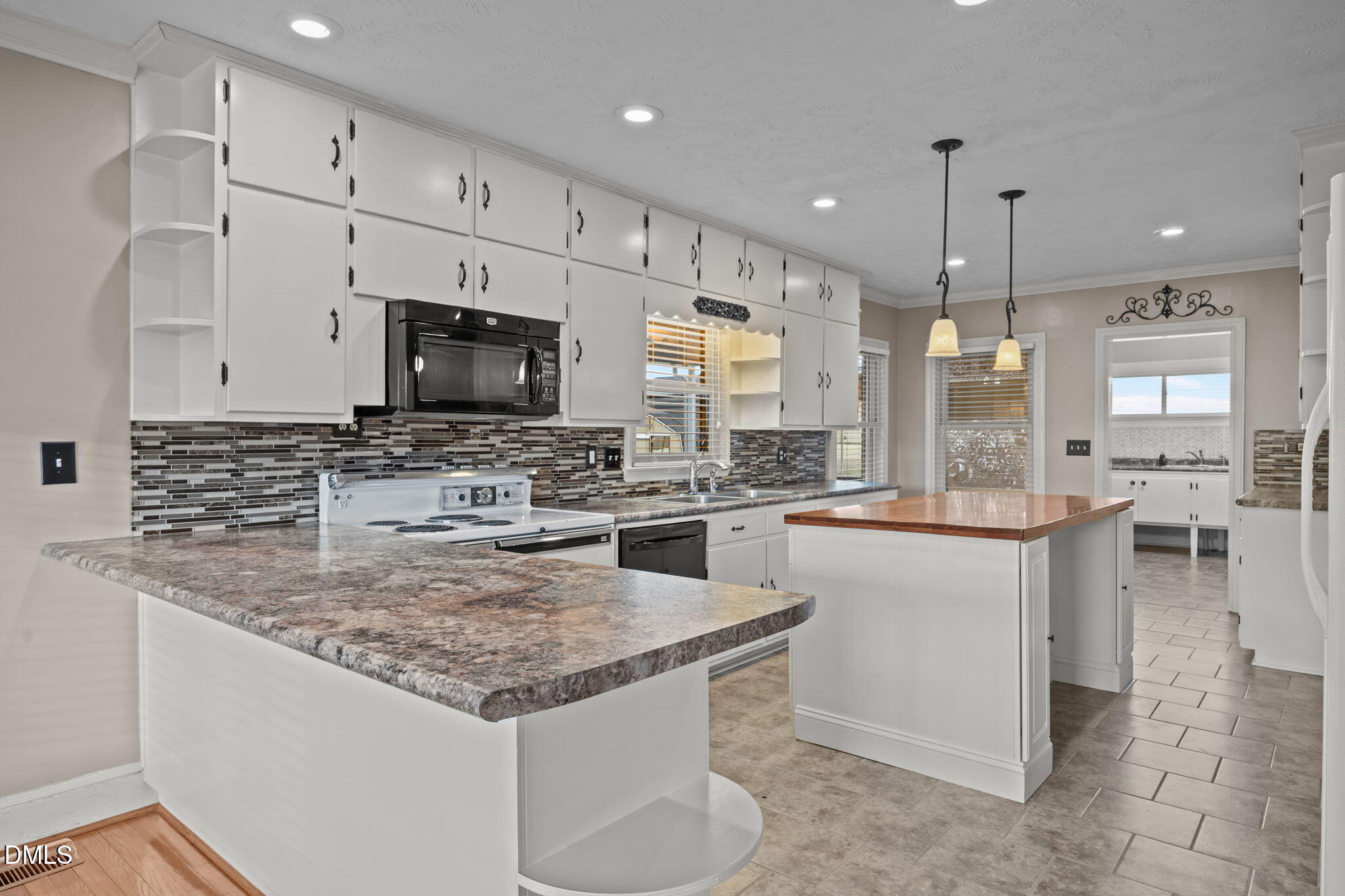 7111 Highway 401 Bunnlevel, NC 28323 - Photo 3 of 39 31-web-or-mls-IMG_5752