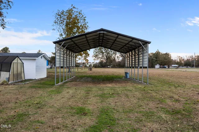 $425,000 | 7111 Highway 401, Bunnlevel, NC 28323