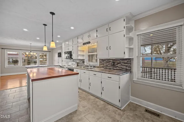 $425,000 | 7111 Highway 401, Bunnlevel, NC 28323