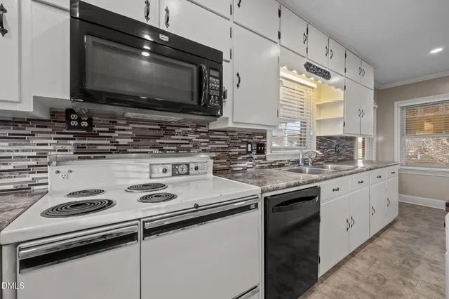 $425,000 | 7111 Highway 401, Bunnlevel, NC 28323