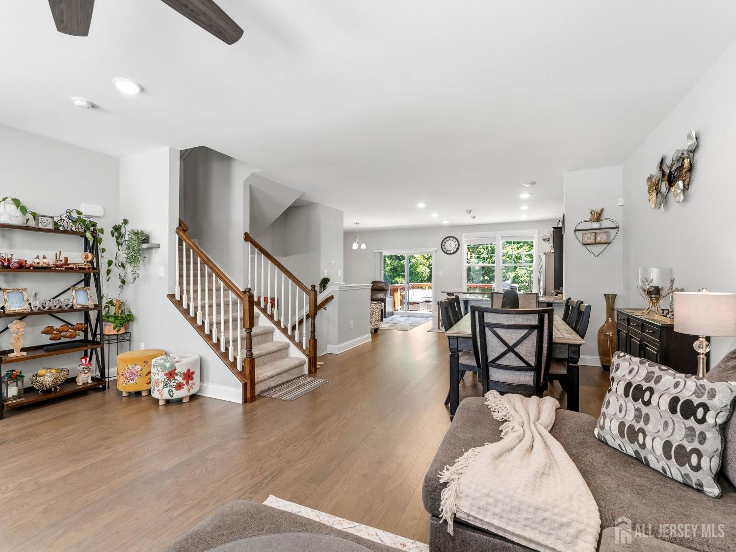 33 Sullivan Way Evesham, NJ 08053 - Photo 9 of 46
