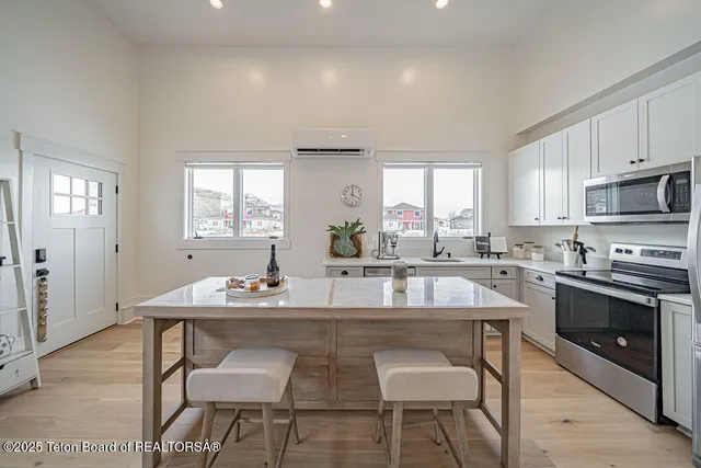 $379,000 | 181 Stonefly Lane, Swan Valley, ID 83449