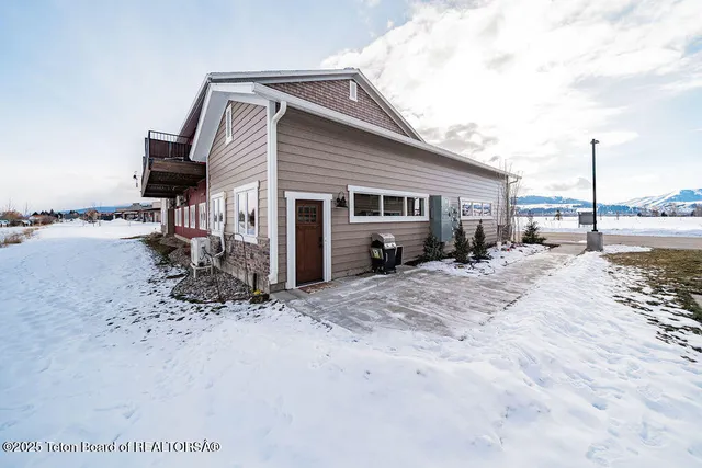 $379,000 | 181 Stonefly Lane, Swan Valley, ID 83449
