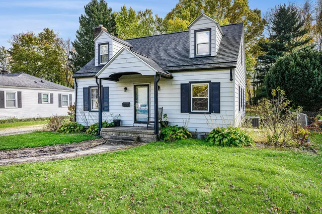 $250,000 | 2428 Glendale Boulevard, Kalamazoo, MI 49004