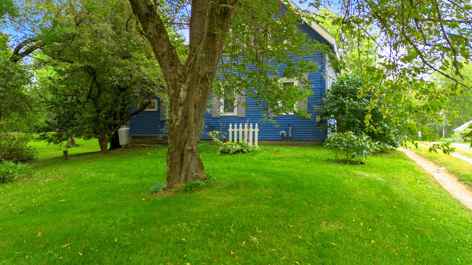 693 Detroit Road Troy, ME 04987 - Photo 3 of 26 Front of home
