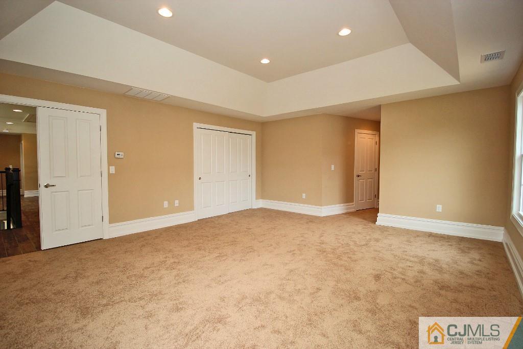 1035 New Durham Road Edison, NJ 08817 - Photo 21 of 24 a view of an empty room