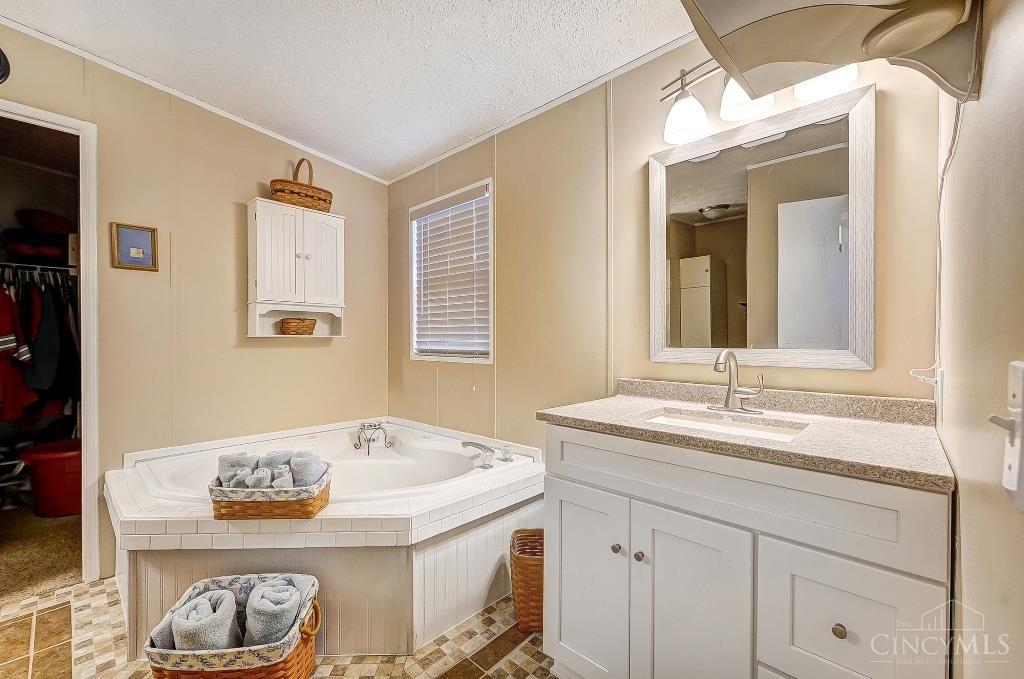 3827 Pansy Road Clarksville, OH 45113 - Photo 45 of 89 Gallery Image 45