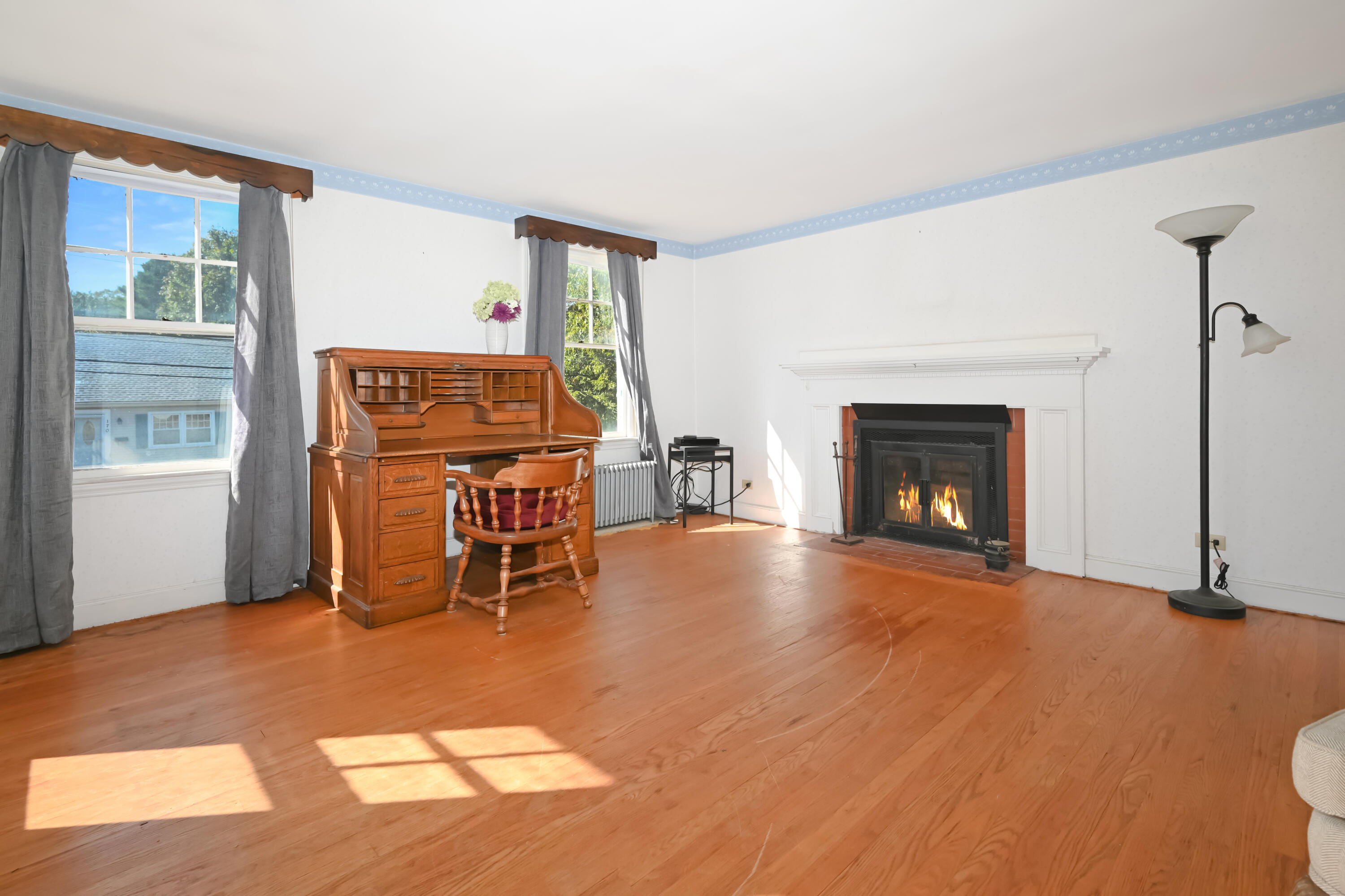 135 Keswick Road South Portland, ME 04106 - Photo 3 of 21 Living Room