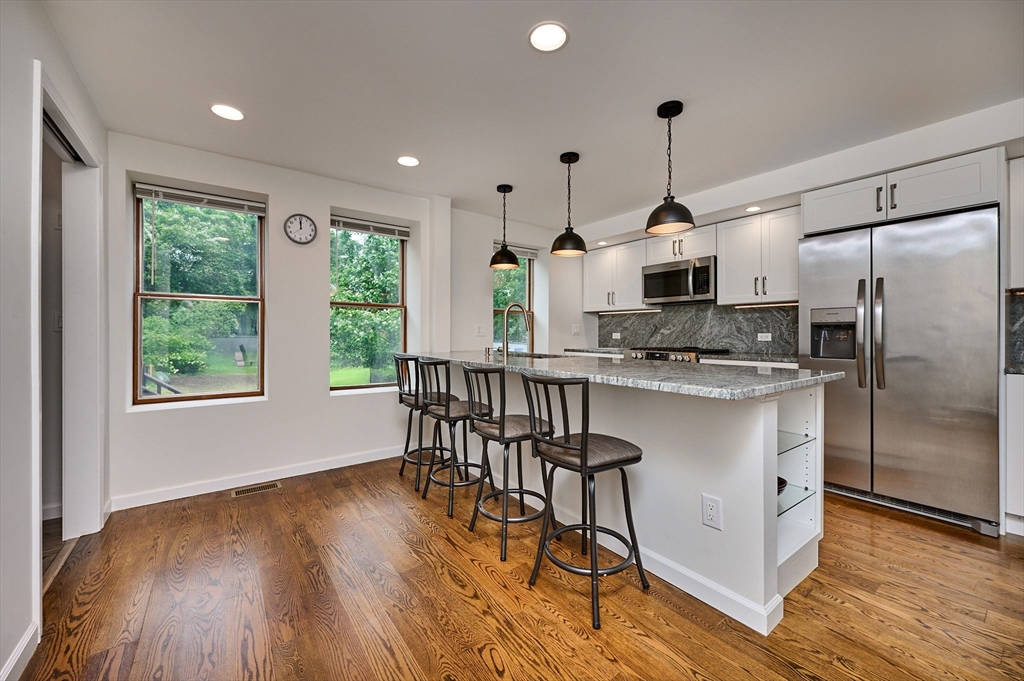 325 Riverside Drive Northampton, MA 01062 - Photo 6 of 36