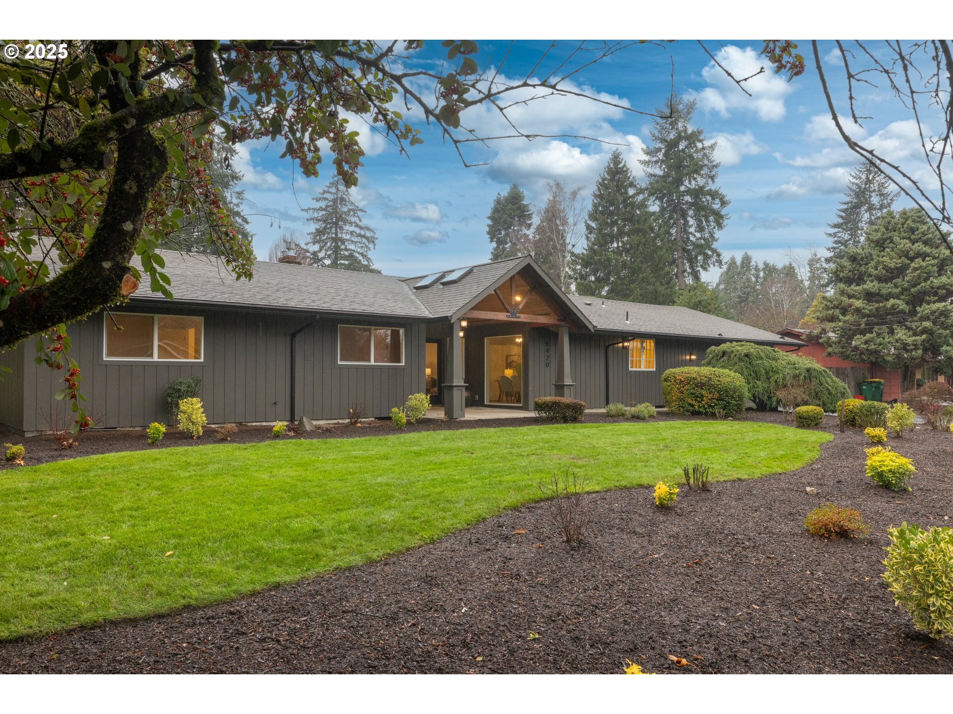 8920 Southwest Jamieson Road Portland, OR 97225 - Photo 1 of 19 Gallery Image 1