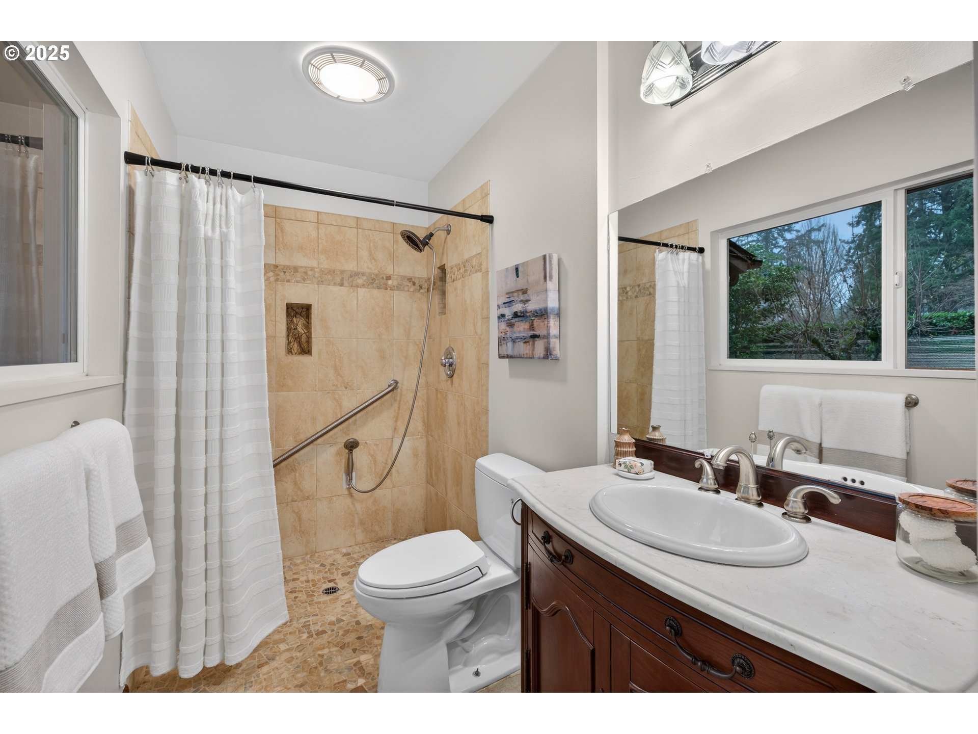 8920 Southwest Jamieson Road Portland, OR 97225 - Photo 13 of 19 Gallery Image 13