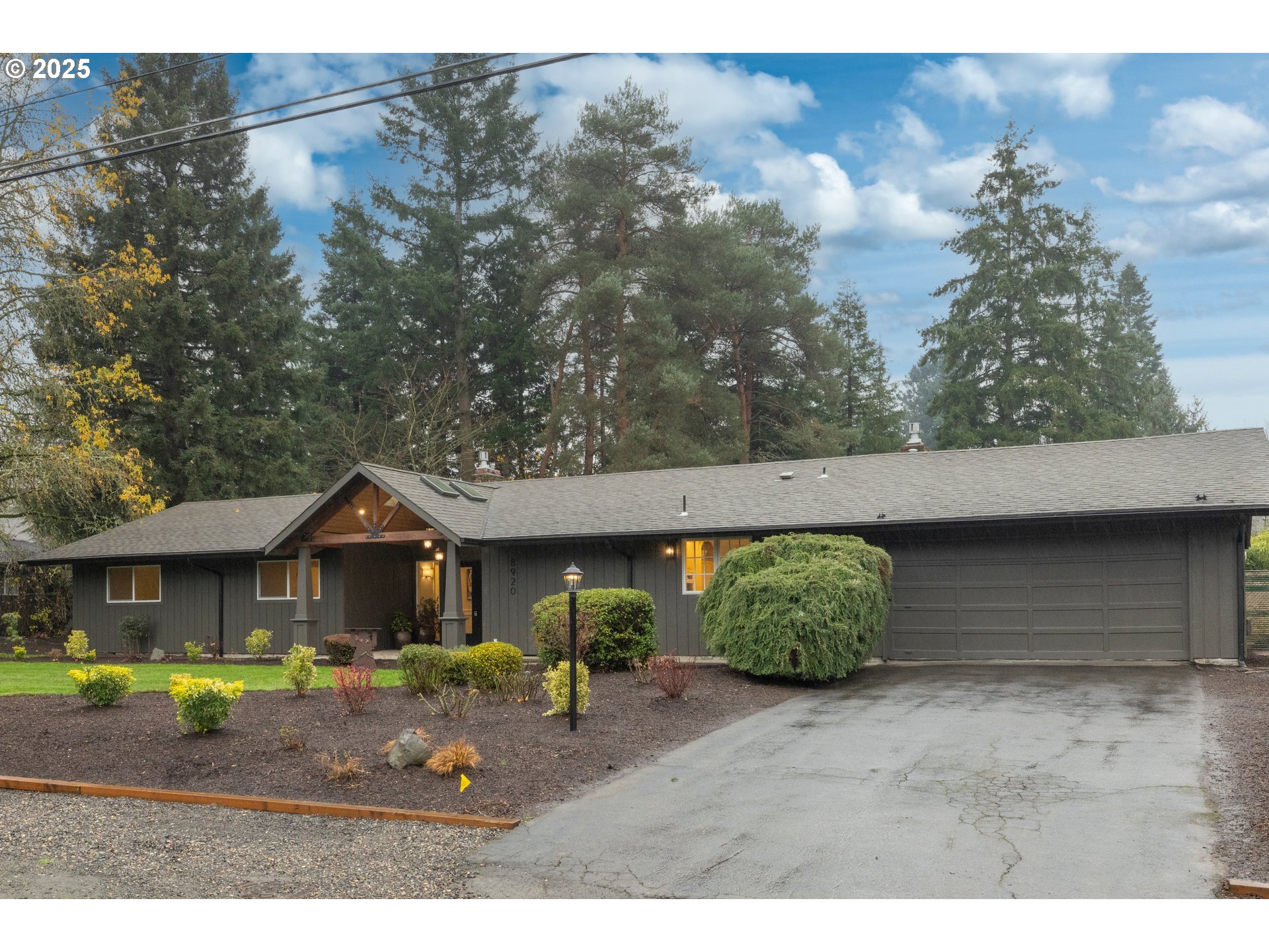 8920 Southwest Jamieson Road Portland, OR 97225 - Photo 2 of 19 Gallery Image 2