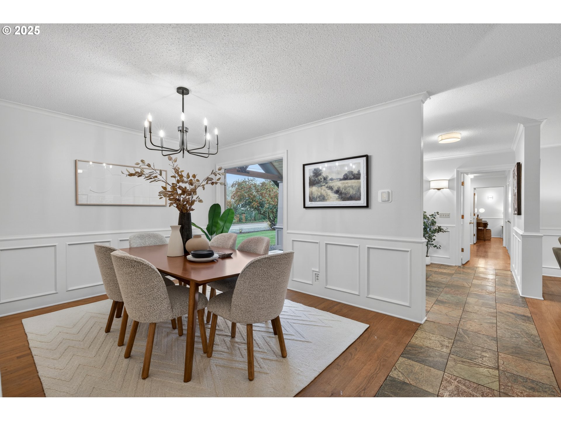 8920 Southwest Jamieson Road Portland, OR 97225 - Photo 6 of 19 Gallery Image 6