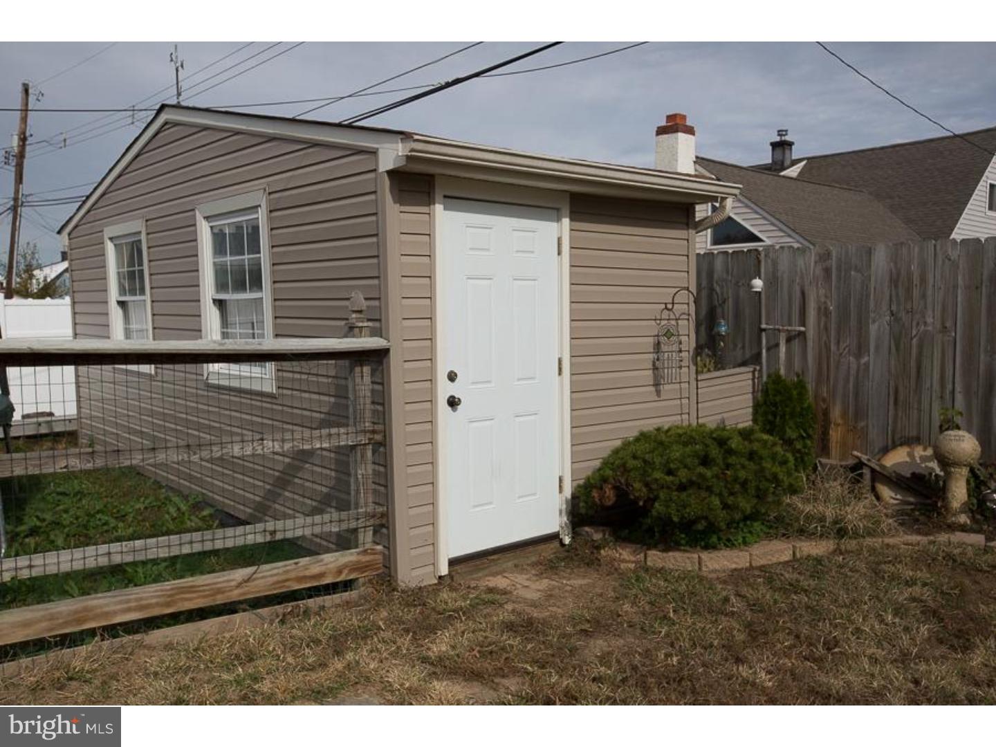 78 Cardinal Road Levittown, PA 19057 - Photo 4 of 15