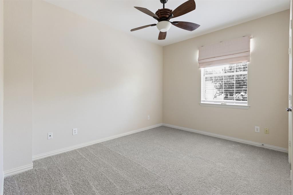 2223 Grizzly Run Lane Euless, TX 76039 - Photo 14 of 30