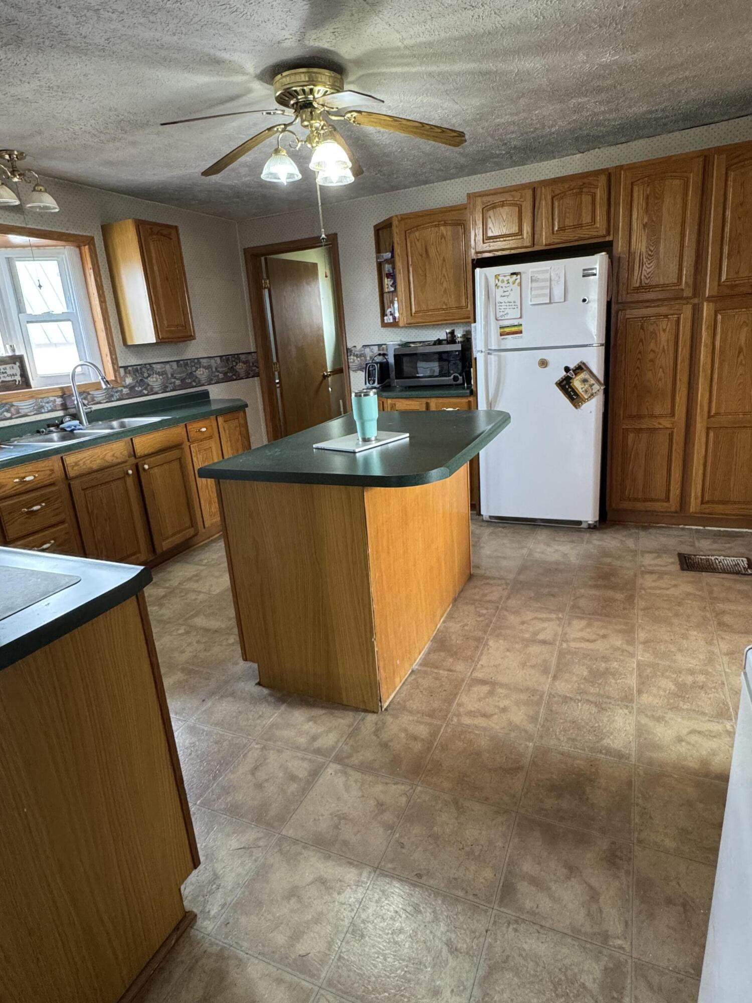 2126 200th Avenue Reed City, MI 49677 - Photo 13 of 29 IMG_3937