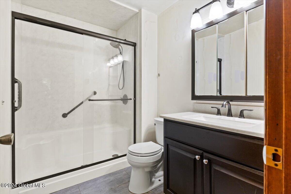 152 Butler Road Moreau, NY 12831 - Photo 13 of 26 Full Bath