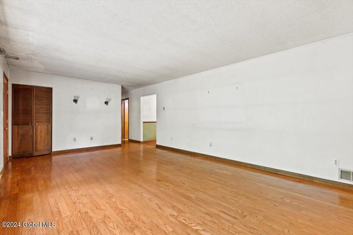 152 Butler Road Moreau, NY 12831 - Photo 8 of 26 Living Room Front Corner